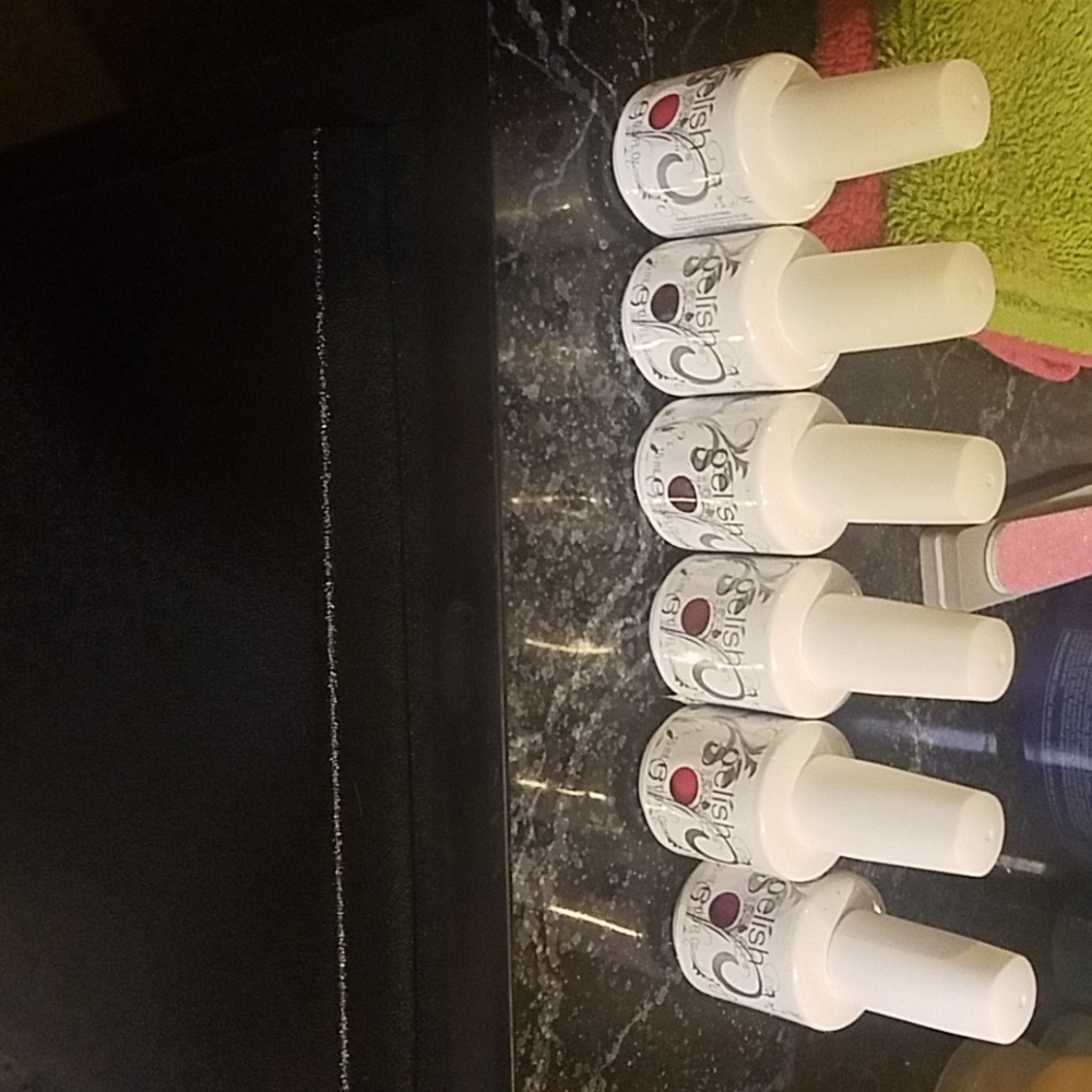 Gelish polish